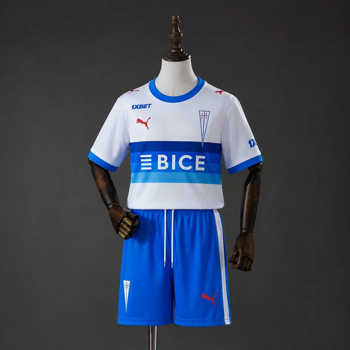 Kit Universidad Católica I 26/27 1
