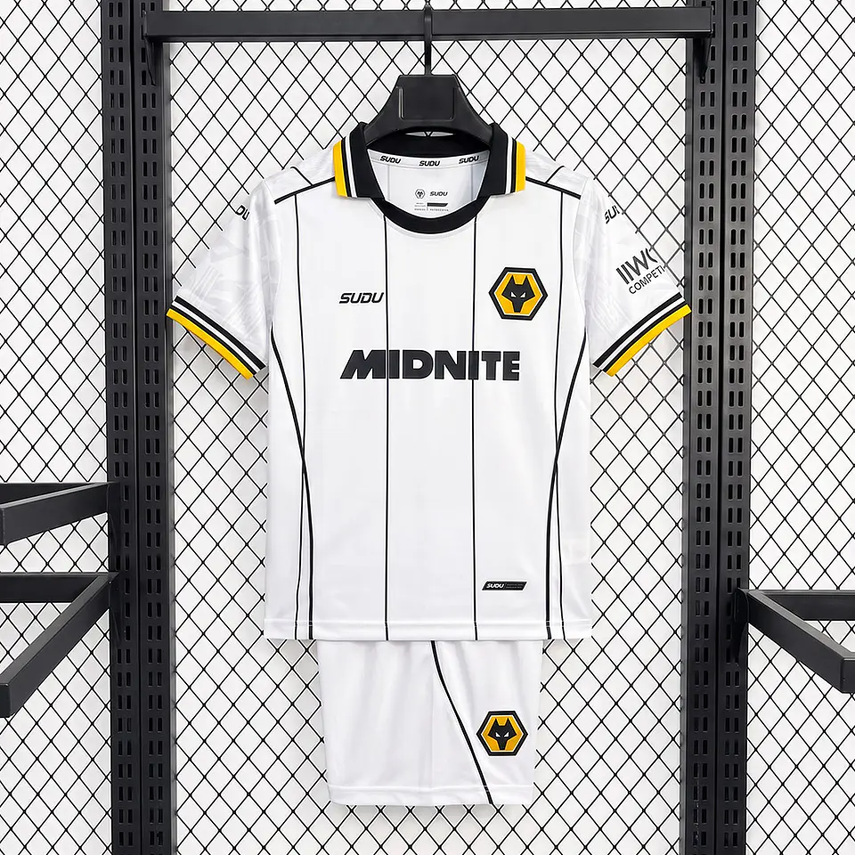 Kit Wolverhampton II 26/27 1