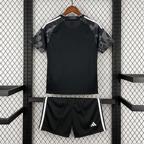 Kit Leeds III 26/27