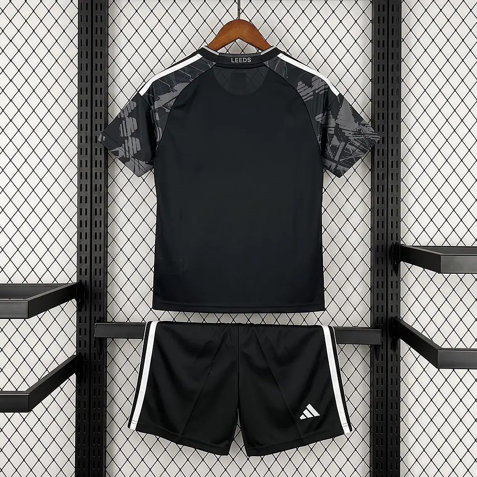 Kit Leeds III 26/27 2