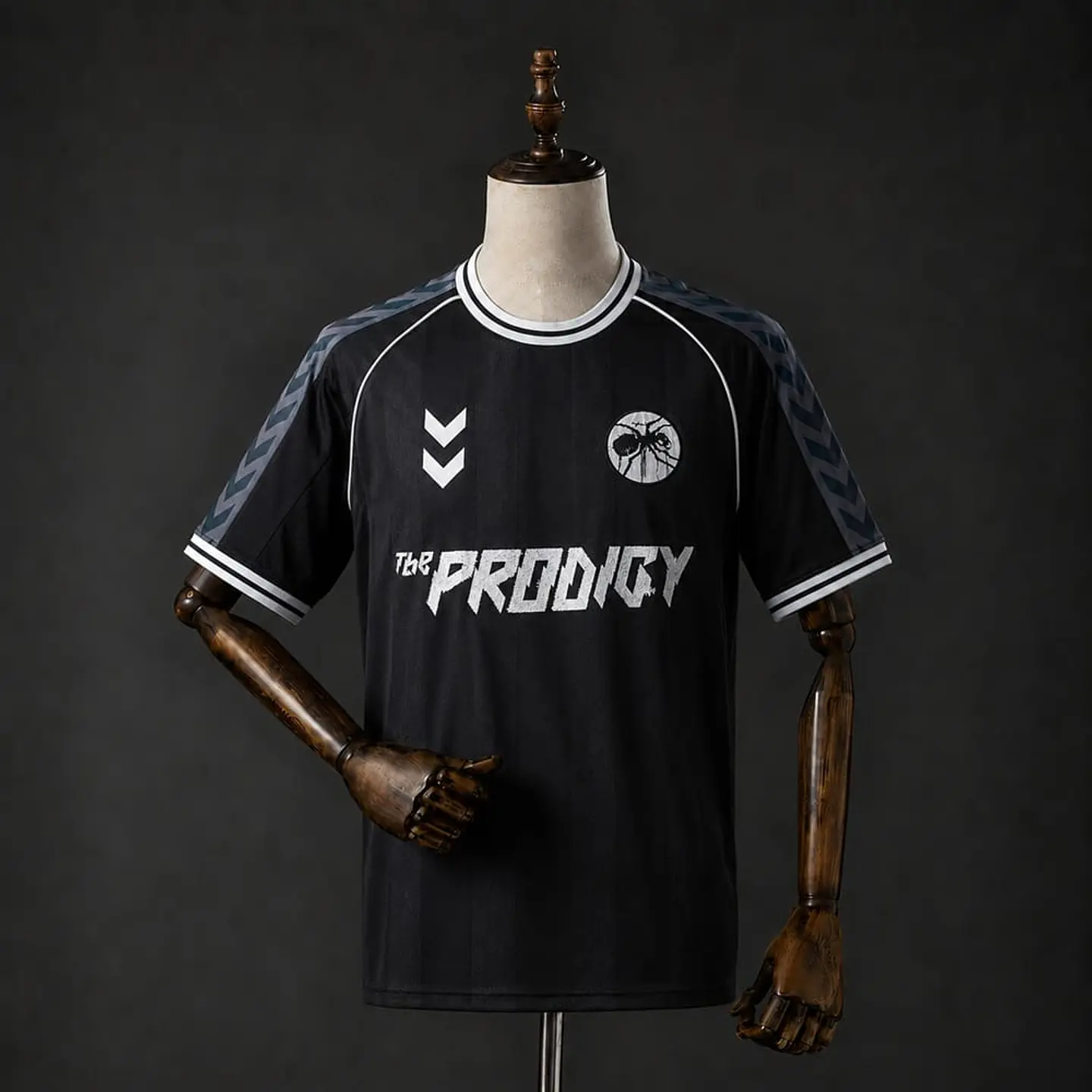 Camisola The Prodigy x Hummel 26/27 - Edição Limitada 1
