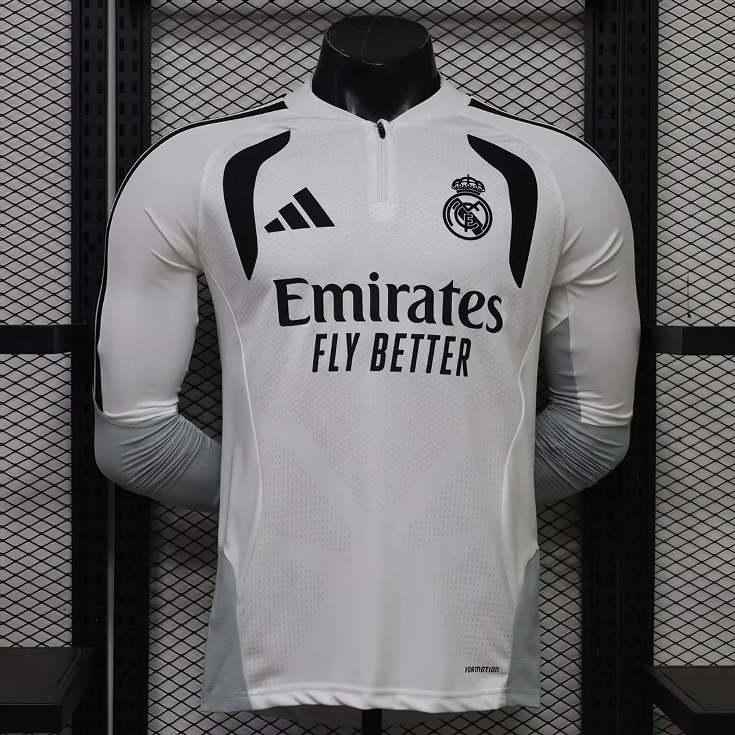 Camisola Real Madrid 26/27 - Treino - Versão Jogador - Manga Longa 1