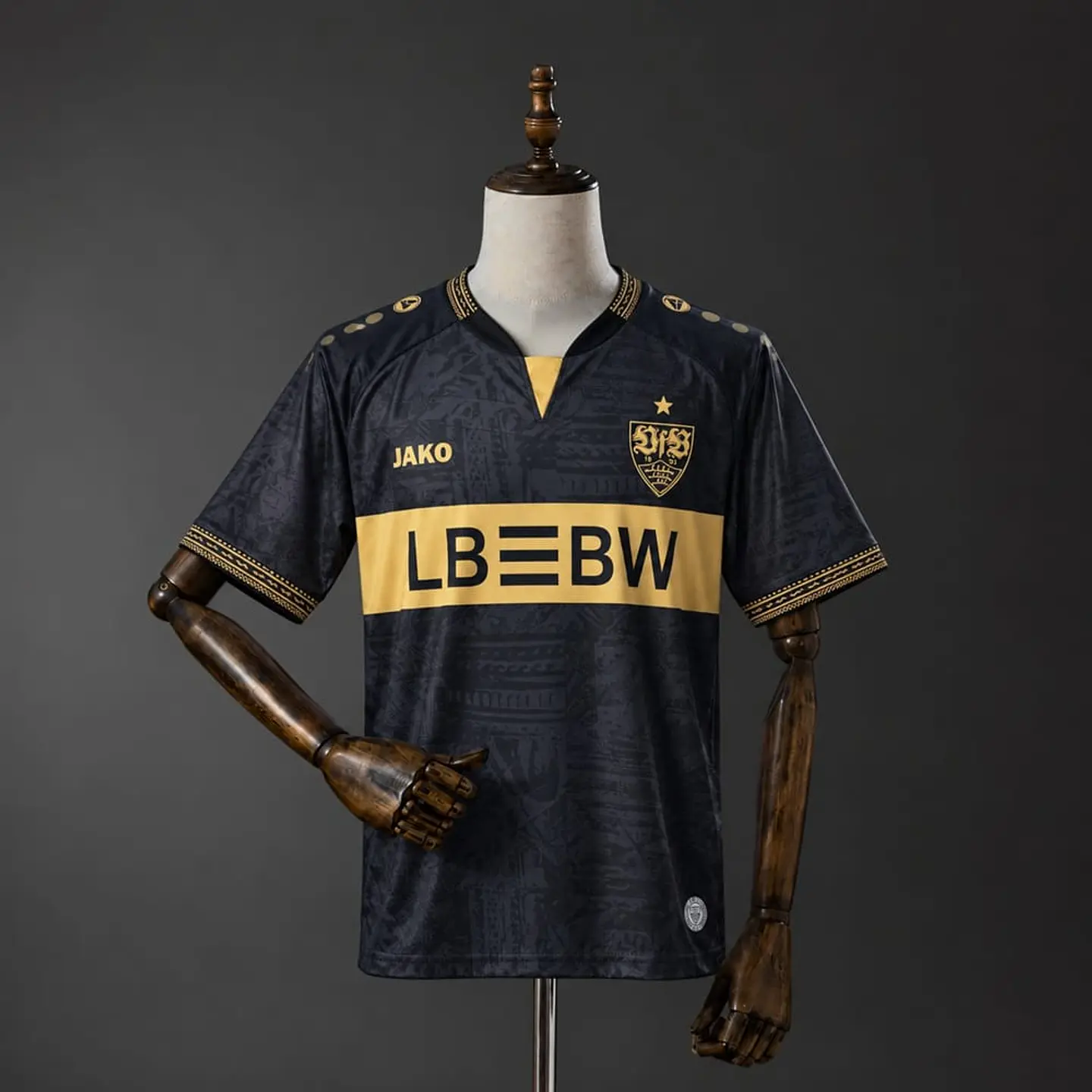 Camisola Stuttgart GR 26/27 1