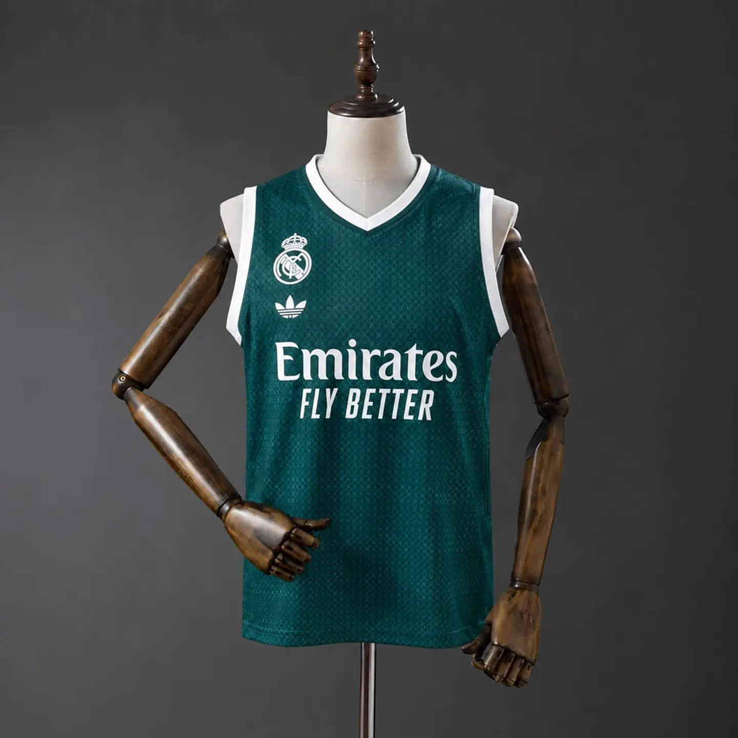 Camisola Real Madrid II 26/27 - Basketball 1