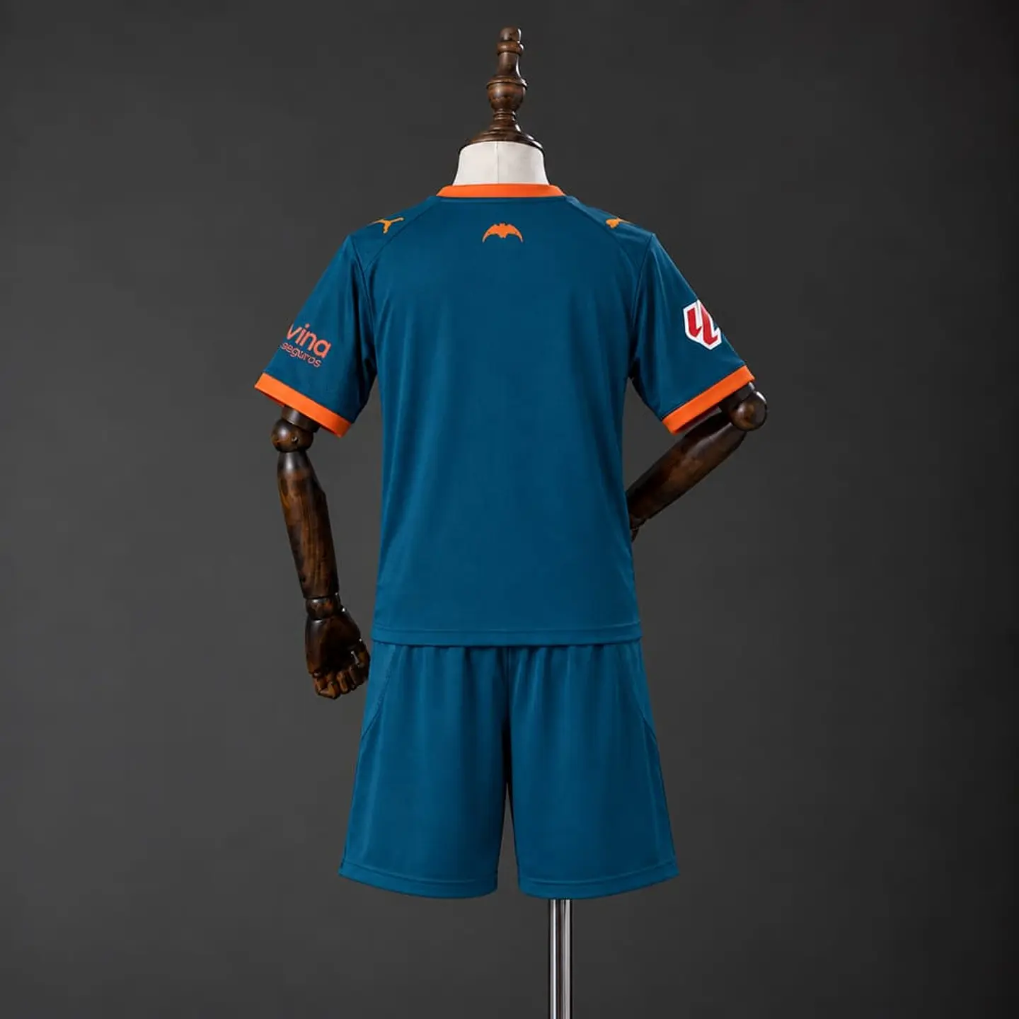 Kit Valencia II 26/27 2
