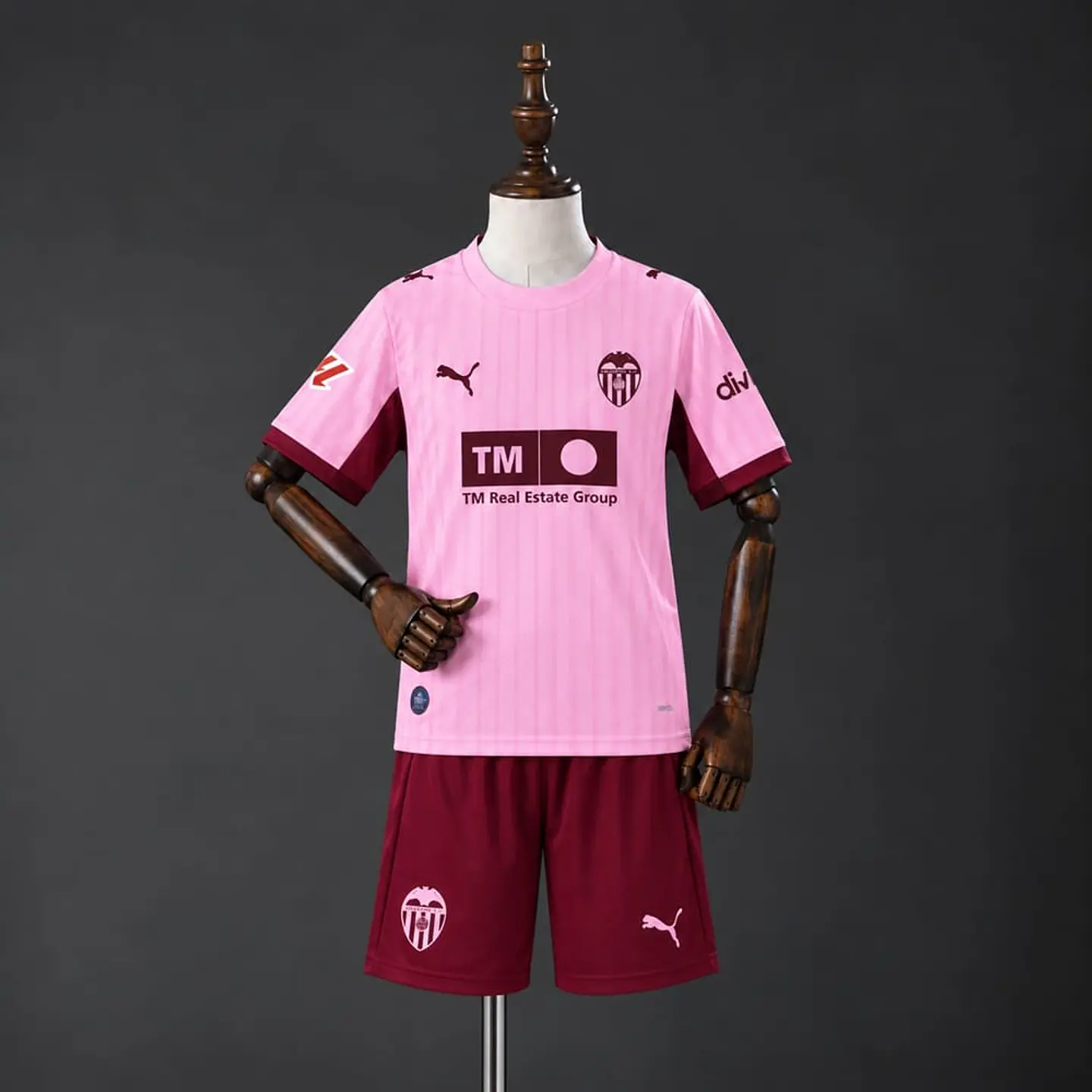 Kit Valencia III 26/27 1