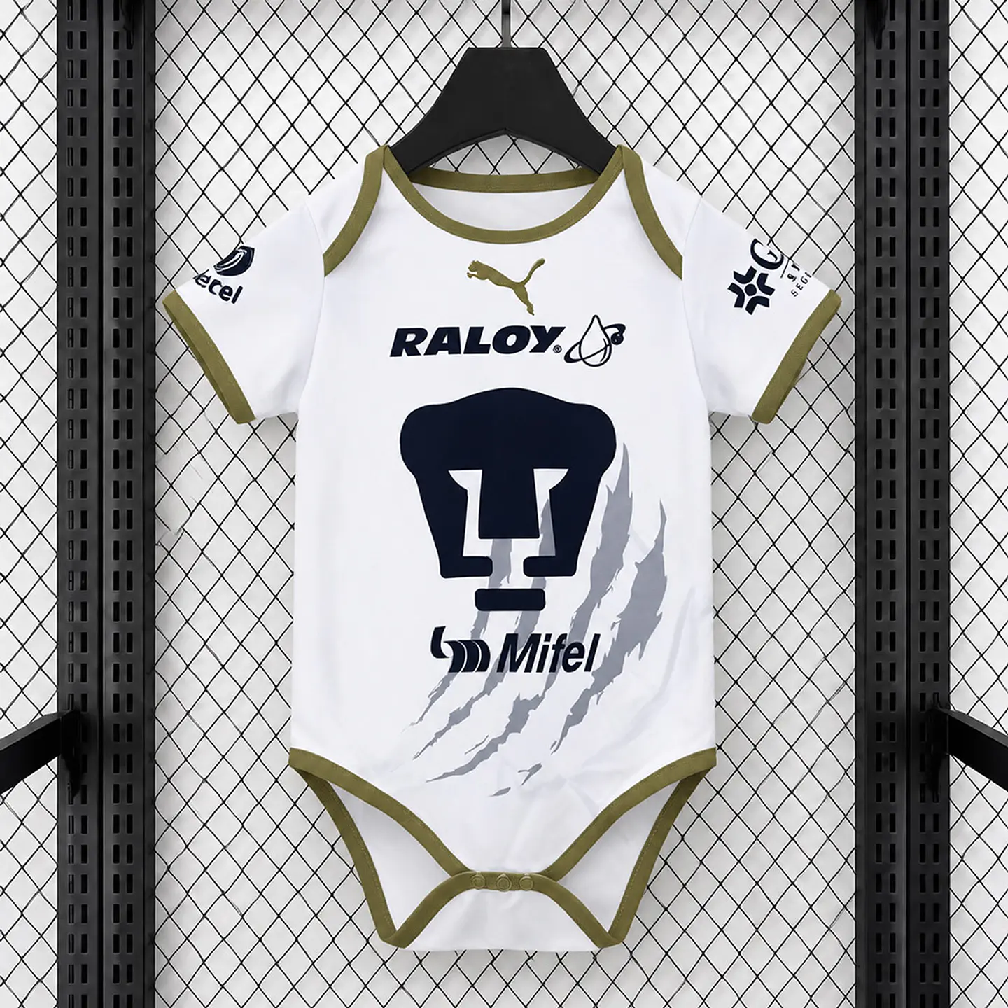 Baby PUMAS II 26/27 1