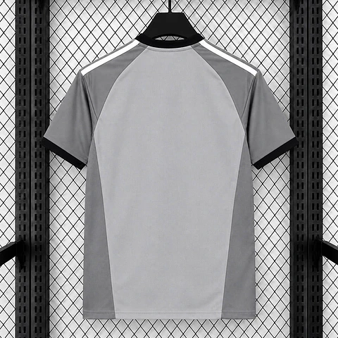 Camisola Nottingham Forest GR 26/27
