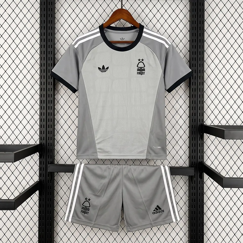Kit Nottingham Forest GR 26/27 1