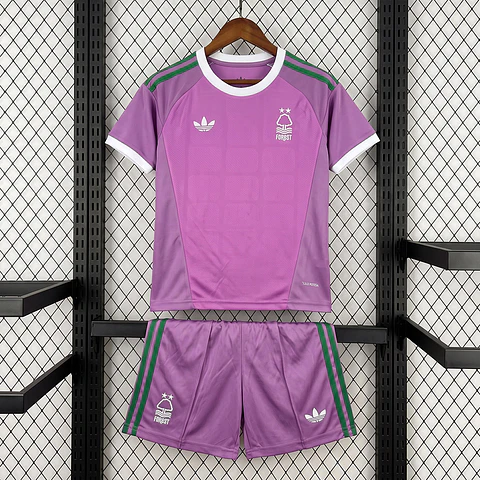 Kit Nottingham Forest GR 26/27