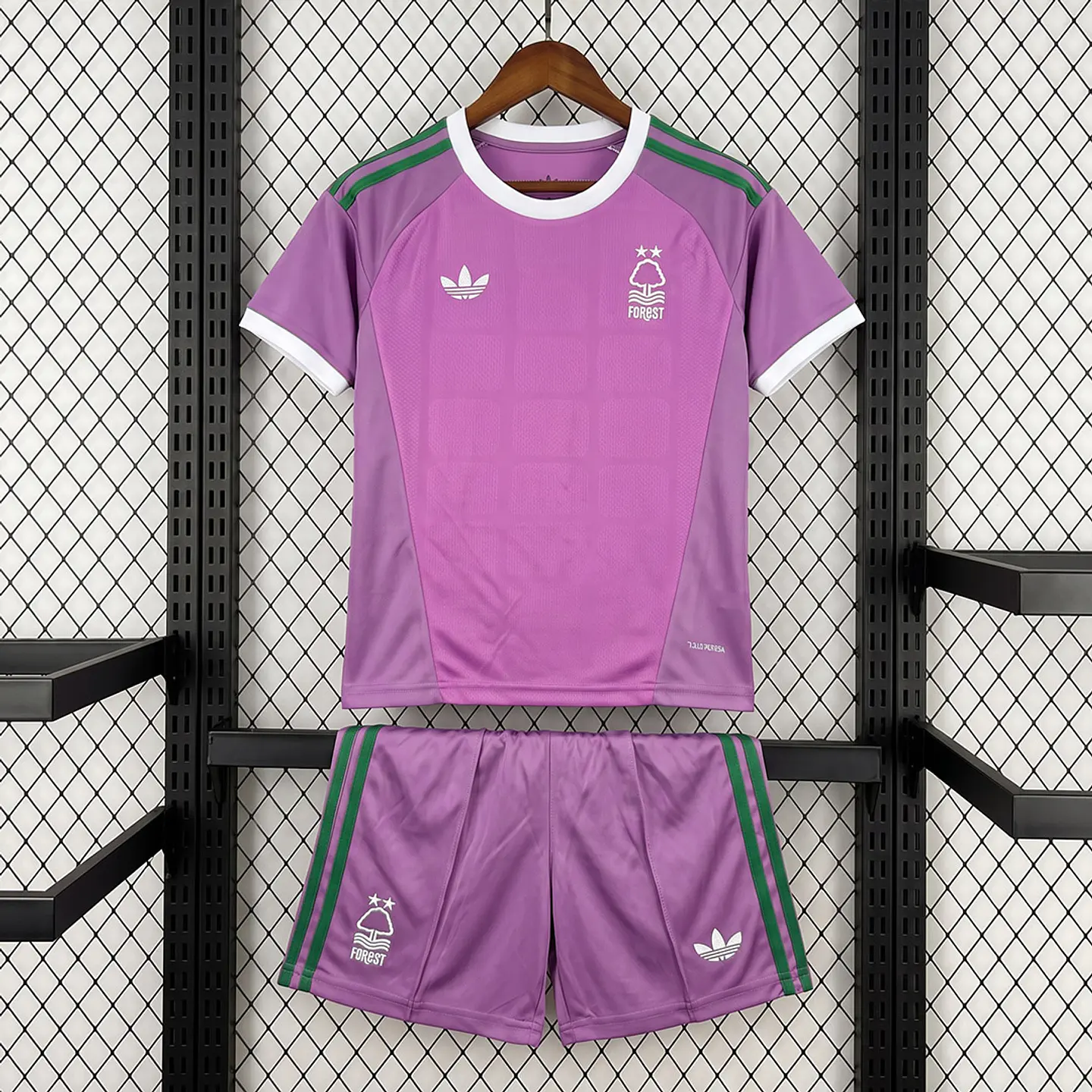 Kit Nottingham Forest GR 26/27 1