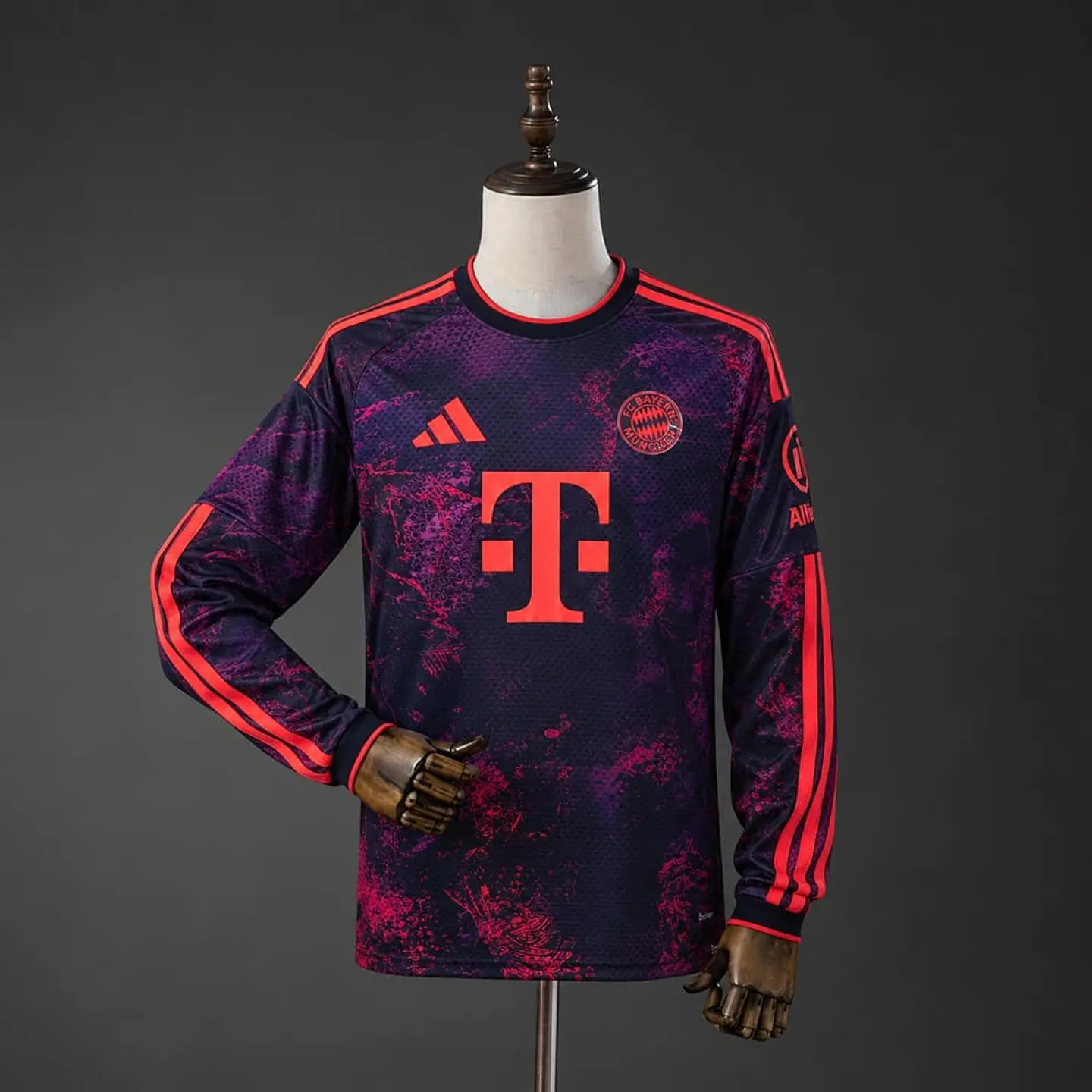 Camisola Bayern III 26/27 - Manga Longa 1