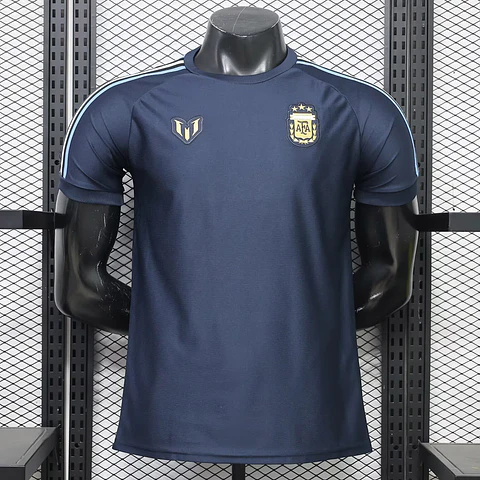 Camisola Argentina 26/27 - Messi Tribute - Treino - Versão Jogador