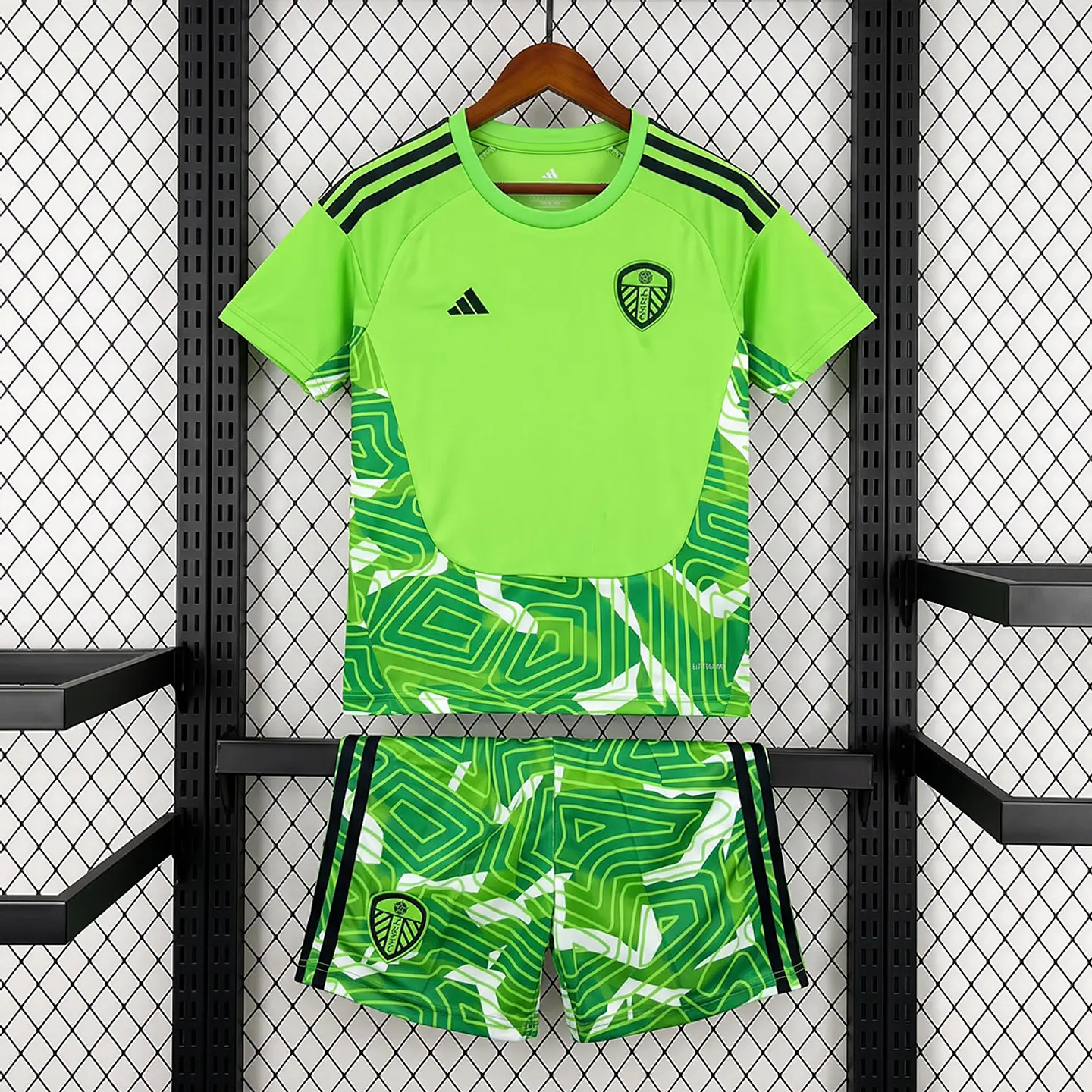 Kit Leeds GR 26/27 1