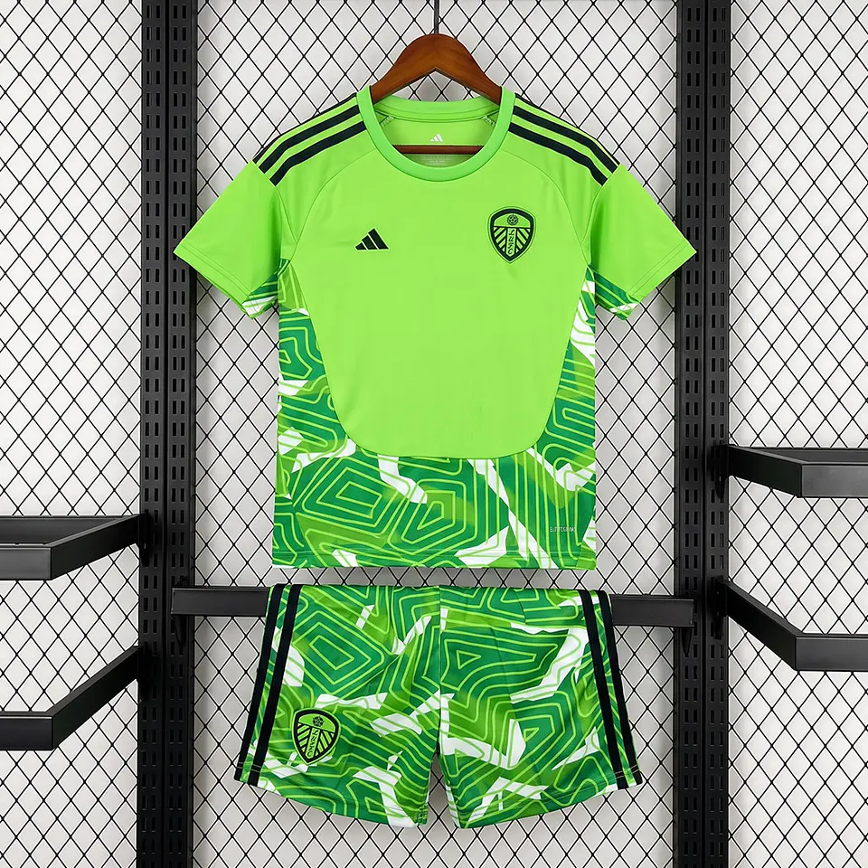 Kit Leeds GR 26/27 1