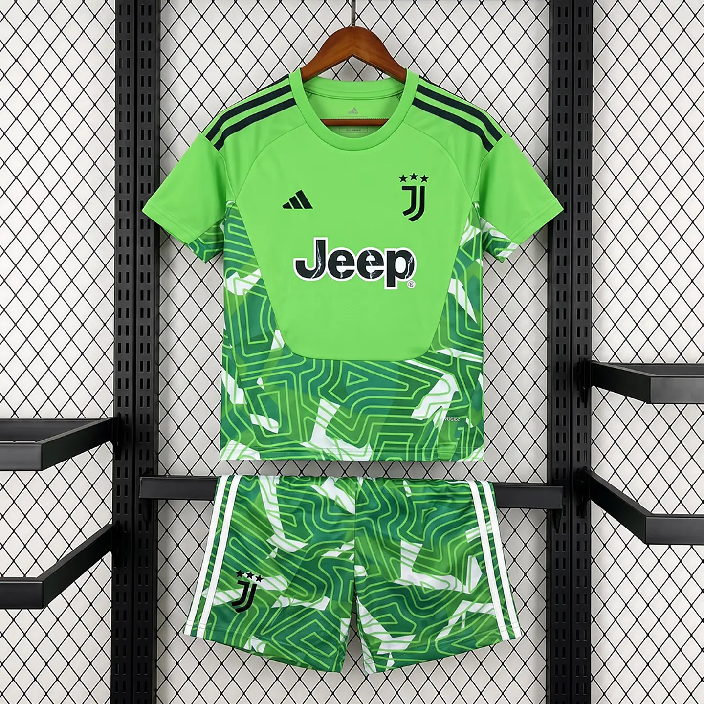 Kit Juventus GR 26/27 1