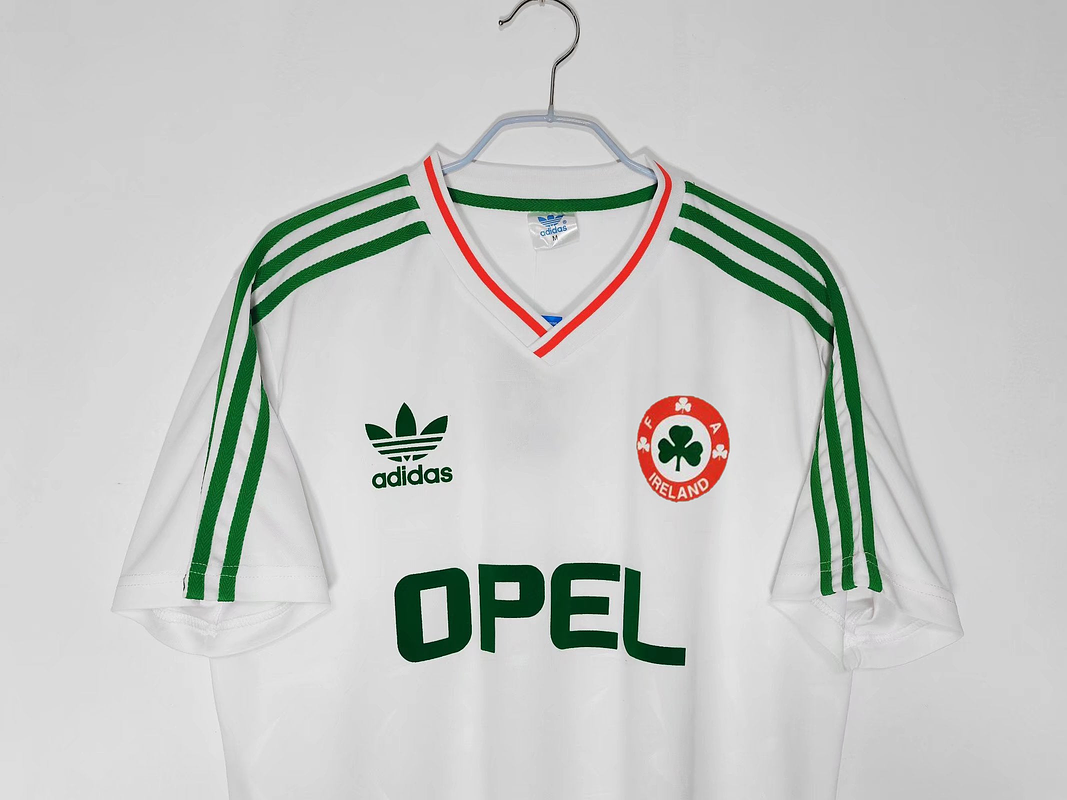 Irlanda 1990/92 (Away Kit) 6