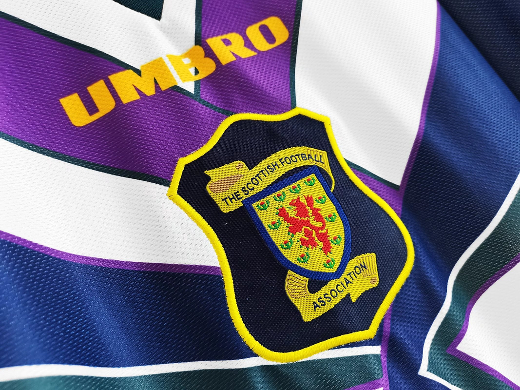 Escocia 1994/96 (Away Kit) 7