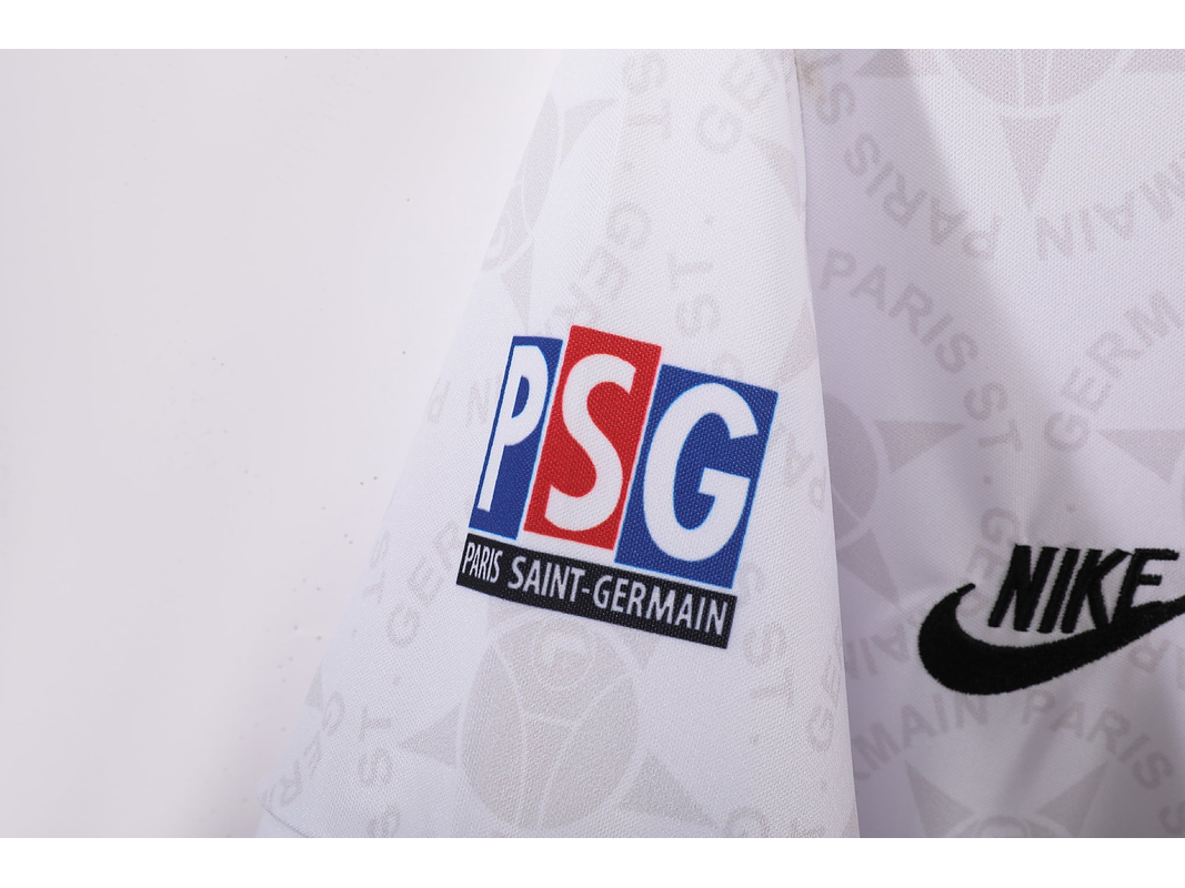 PSG 1995/96 (Away Kit) 9