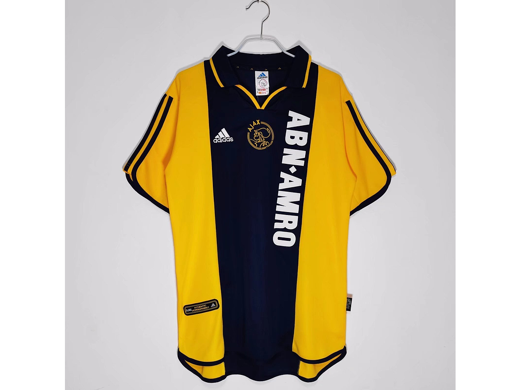 Ajax 2000/01 (Away Kit) 1