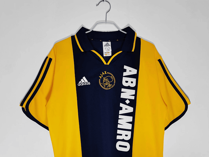 Ajax 2000/01 (Away Kit) 2