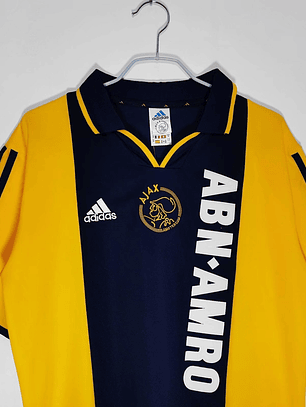 Ajax 2000/01 (Away Kit)