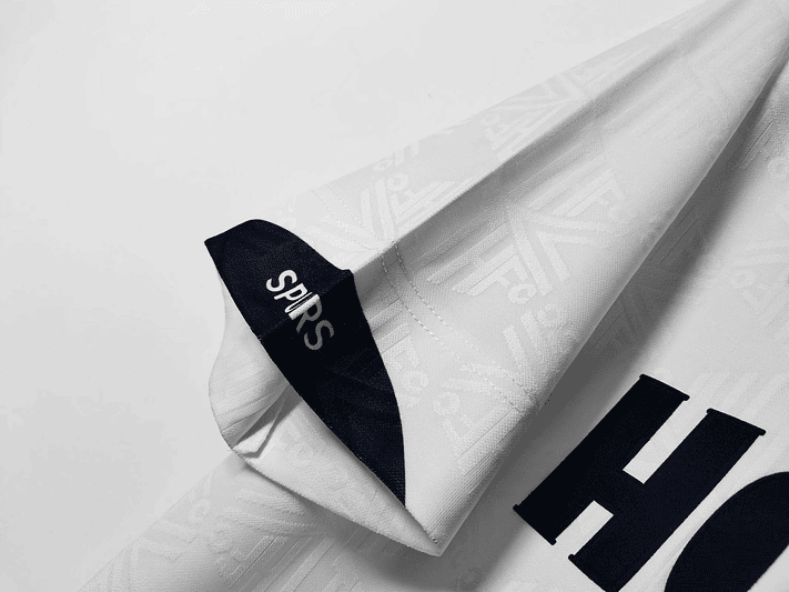 Tottenham Hotspur 1991/93 (Home Kit) 4