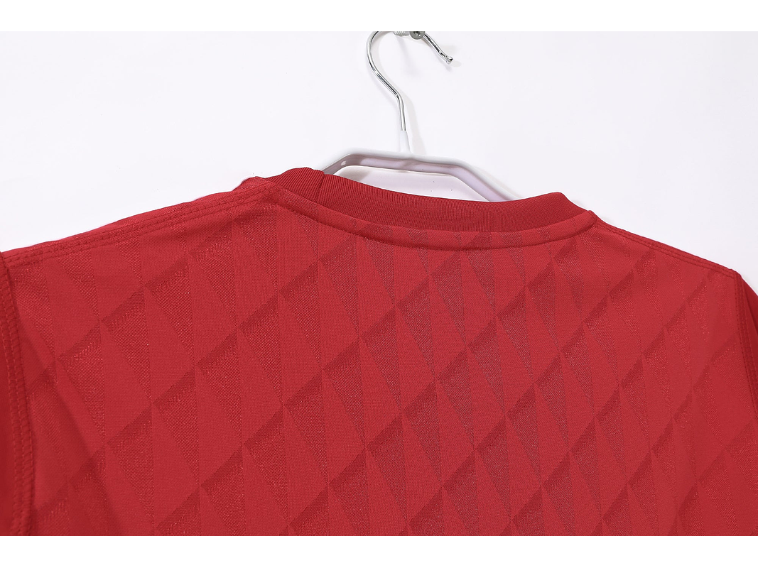 Liverpool 2010/11 (Home Kit) 3