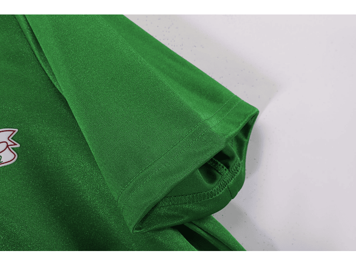 Liverpool 1992/93 (Away Kit) 10