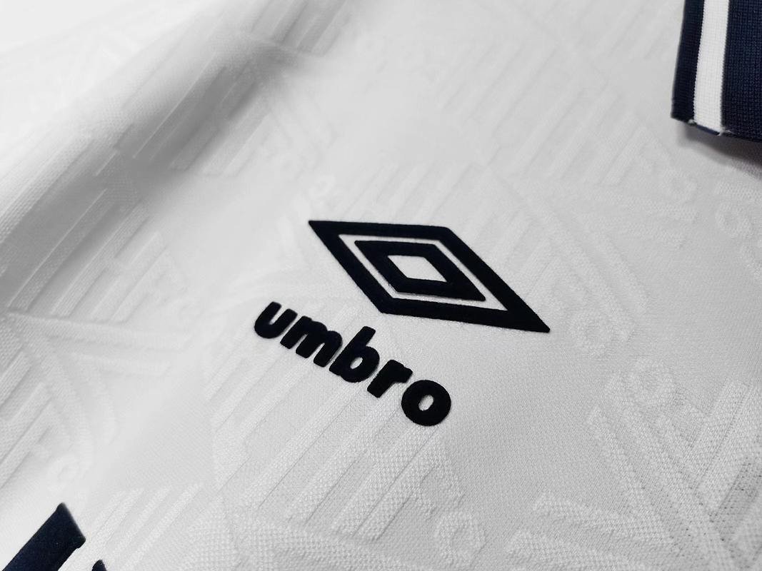 Tottenham Hotspur 1991/93 (Home Kit) 9