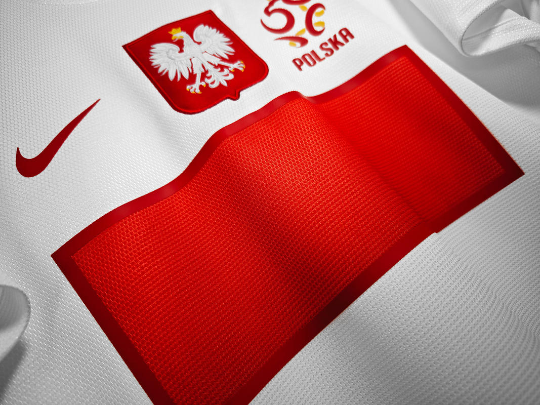 Polonia 2012 (Home Kit) 5
