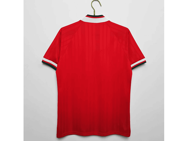 Liverpool 1993/95 (Home Kit) 3