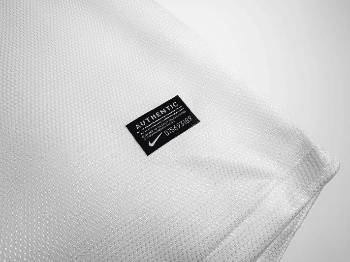 Polonia 2012 (Home Kit) 8