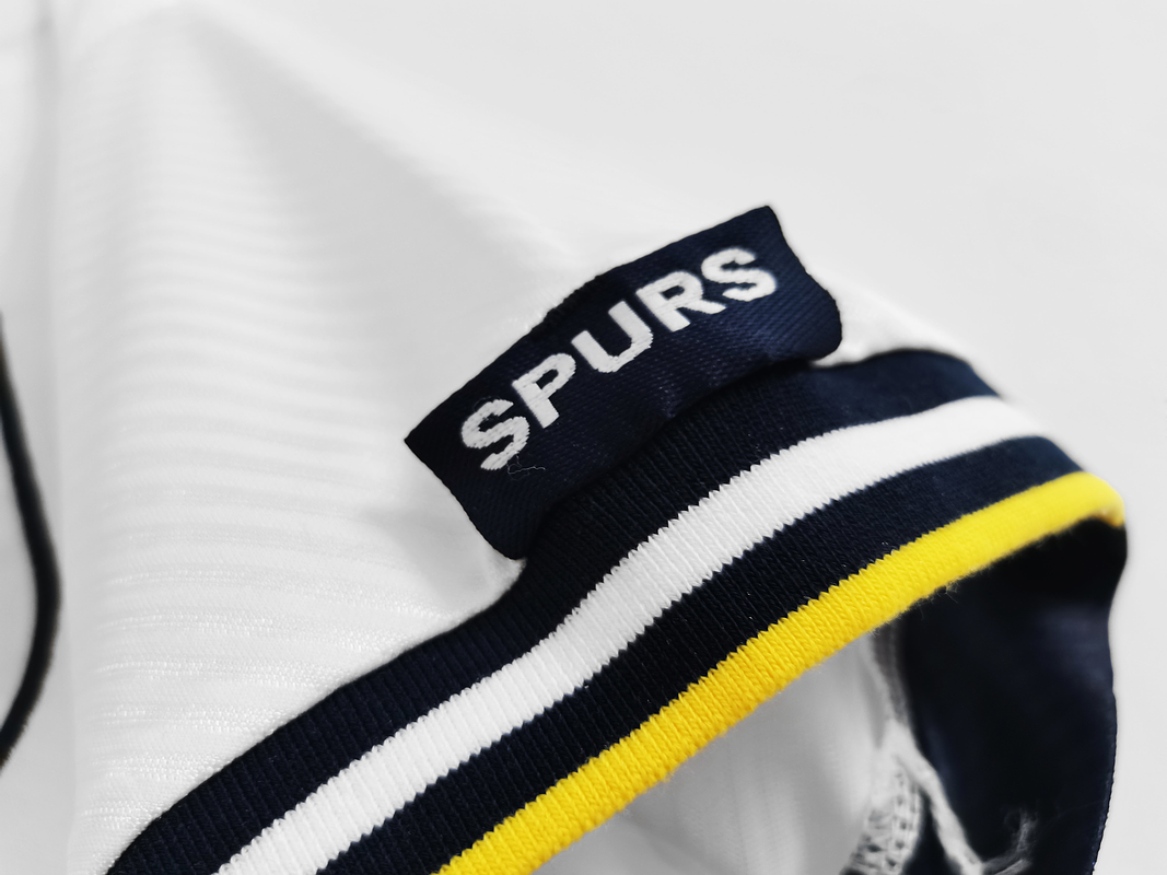 Tottenham Hotspur 1994/95 (Home Kit) 7
