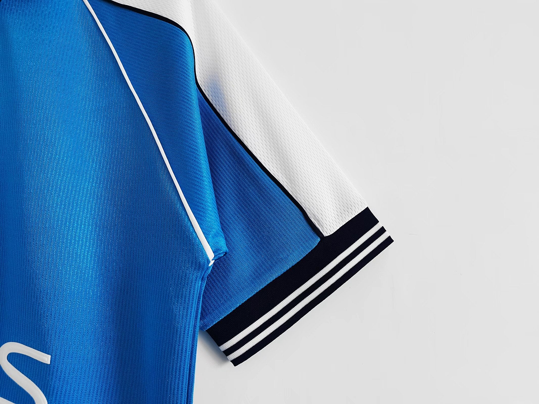 Manchester City 1999/00 (Home Kit) 6