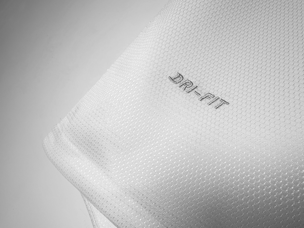 Polonia 2012 (Home Kit) 11