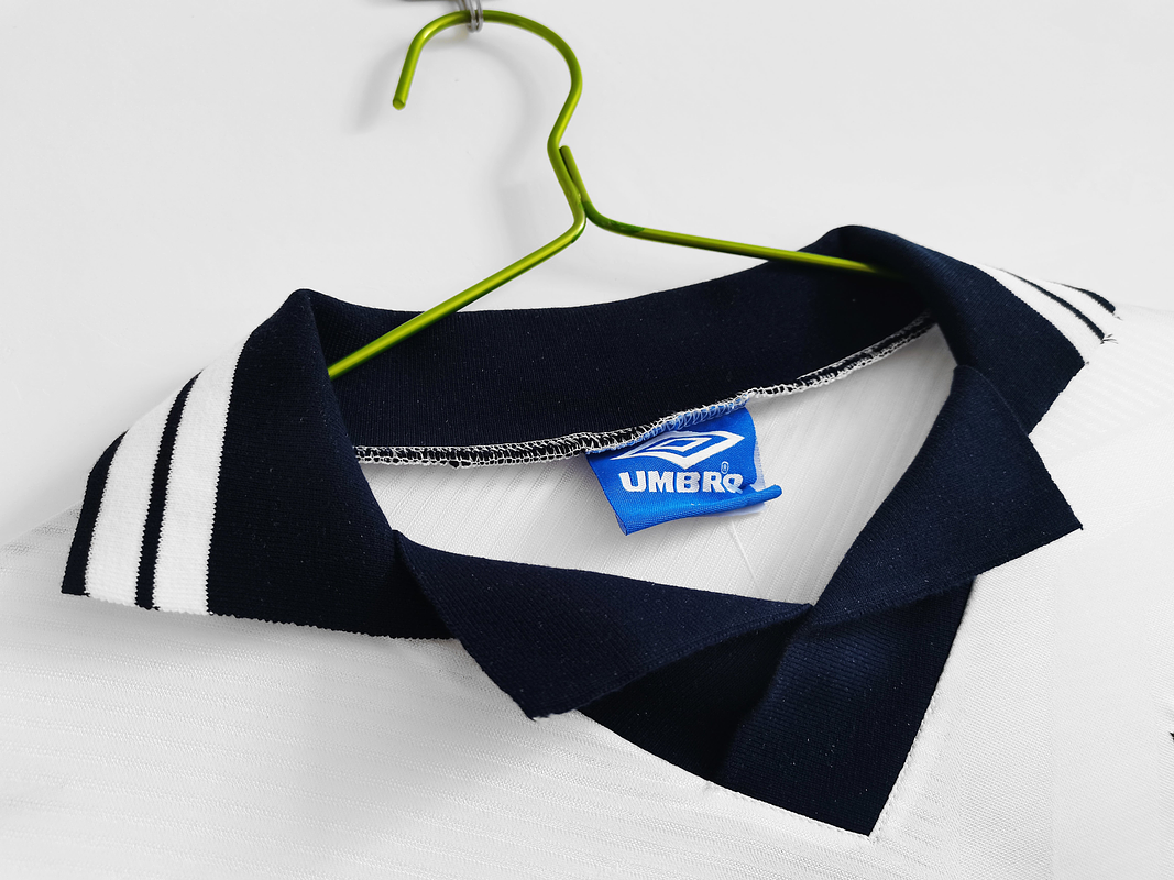 Tottenham Hotspur 1994/95 (Home Kit) 11