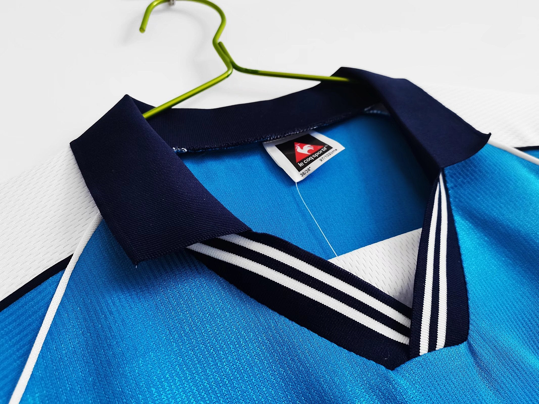 Manchester City 1999/00 (Home Kit) 10