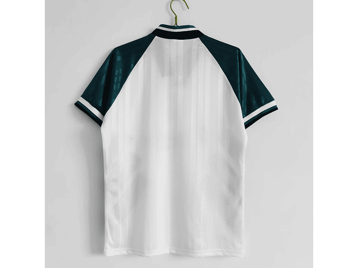 Liverpool 1993/95 (Away Kit) 3