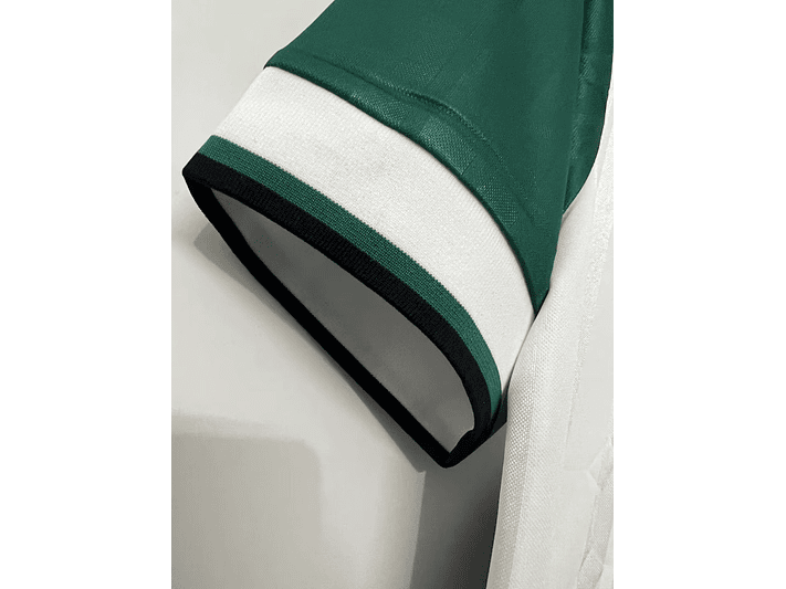 Liverpool 1993/95 (Away Kit) 4