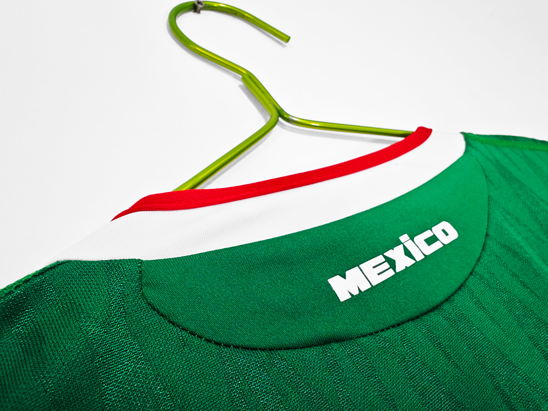 México 2010 (Home Kit) 4