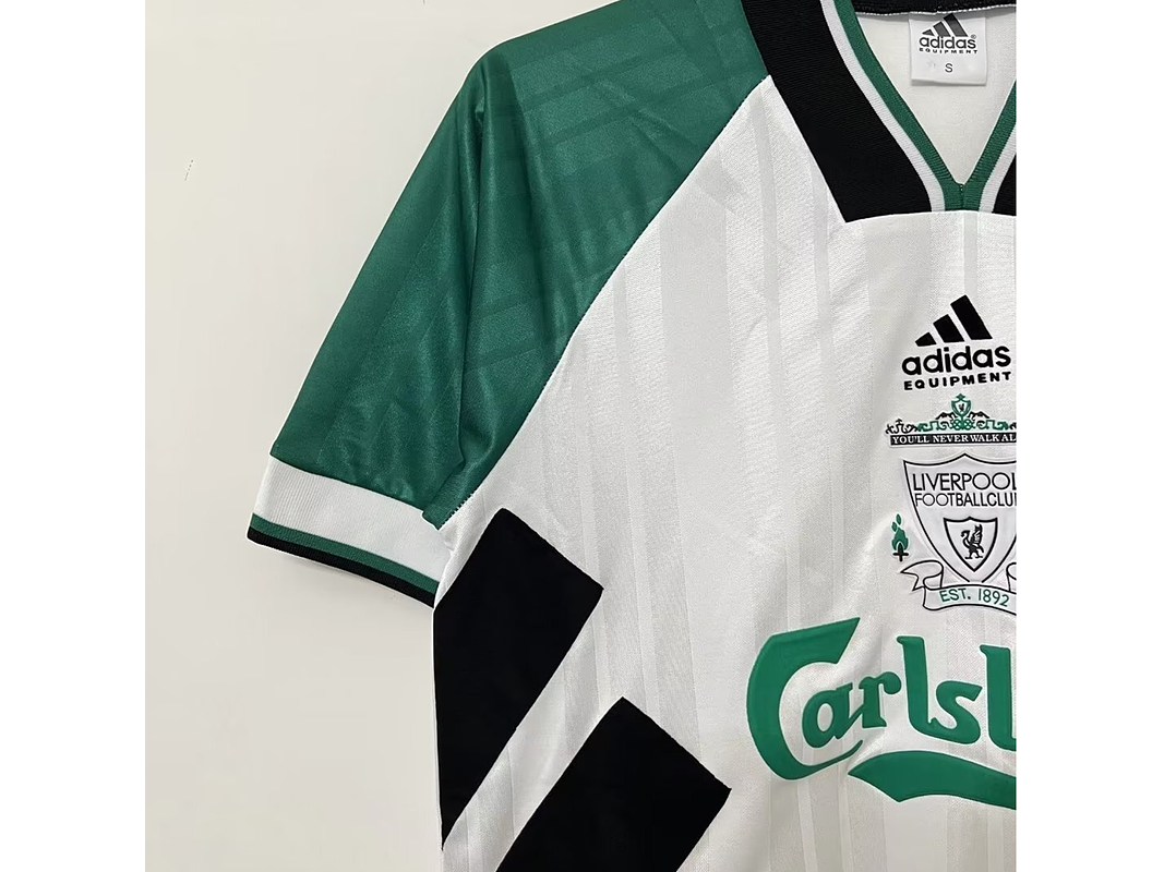 Liverpool 1993/95 (Away Kit) 7