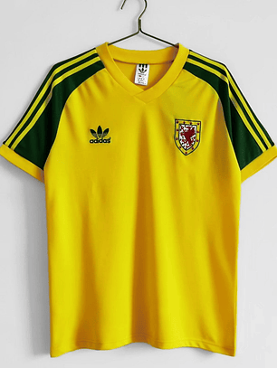 Gales 1982 (Away Kit)