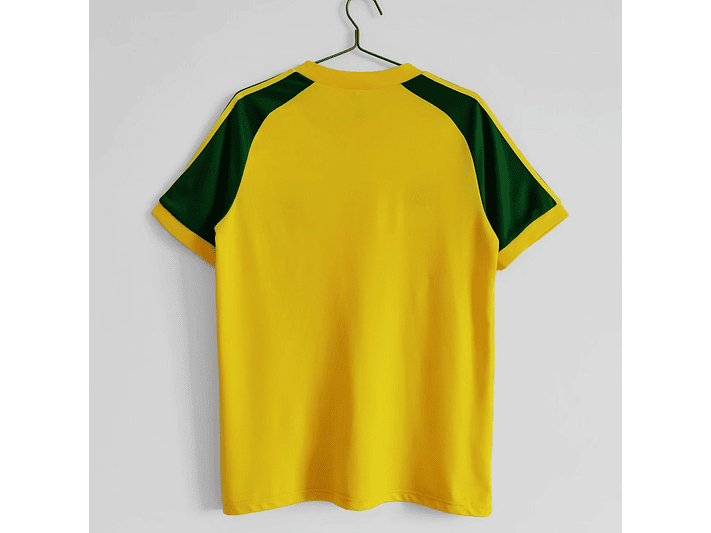 Gales 1982 (Away Kit) 3