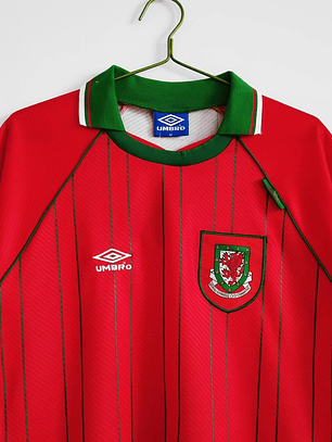 Gales 1994/96 (Home Kit)