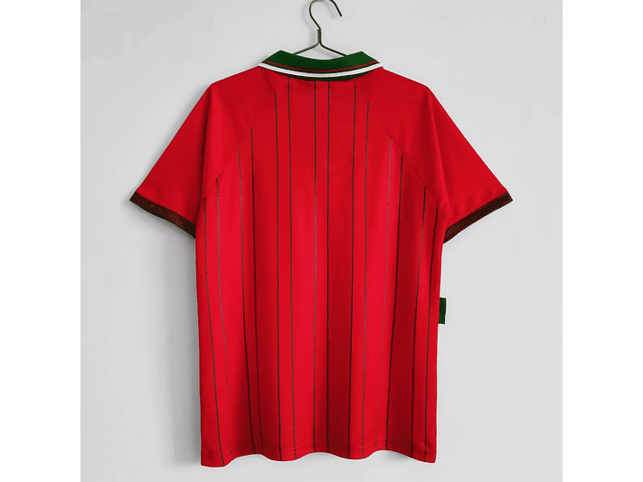 Gales 1994/96 (Home Kit) 7