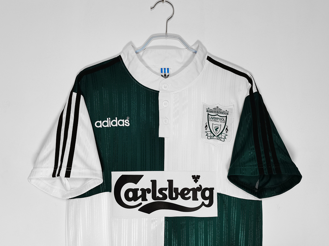 Liverpool 1995/96 (Away Kit) 5