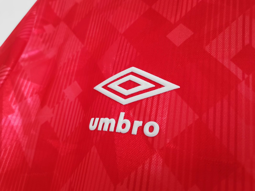 Gales 1990/92 (Home Kit) 2