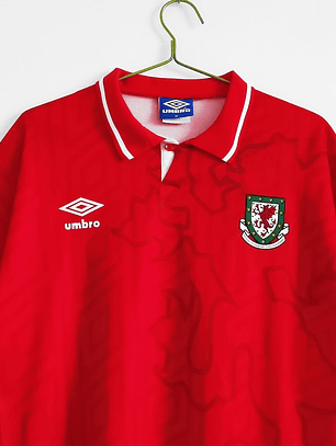 Gales 1992/94 (Home Kit)