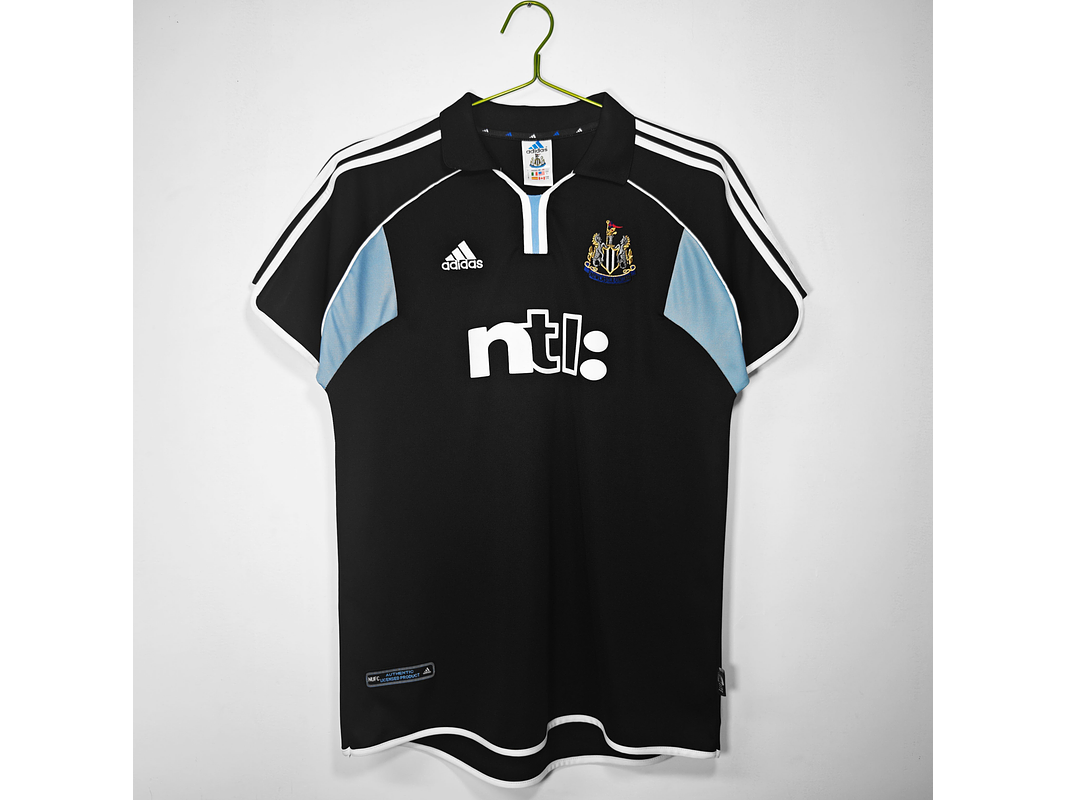 New Castle 2000/01 (Away Kit) 1